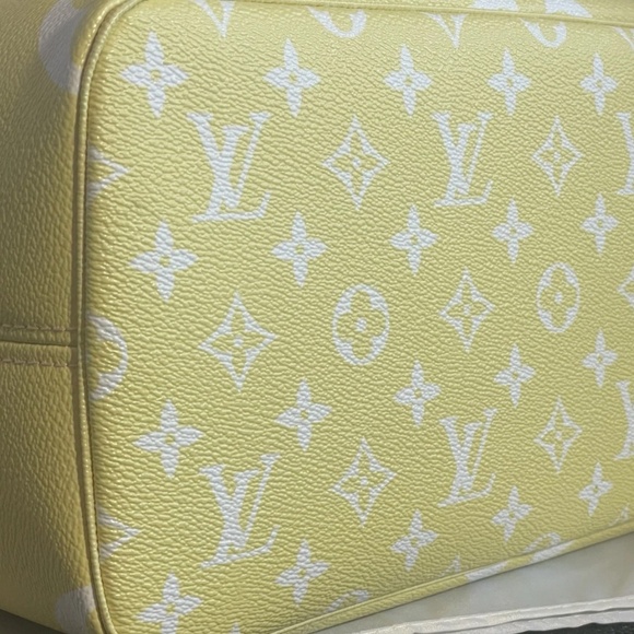 Louis Vuitton By the Pool Neverfull - Picture 7 of 10